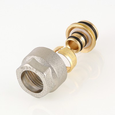 Соединитель для металлопластиковых трубы 20(2,0)х3/4EK (40/320)