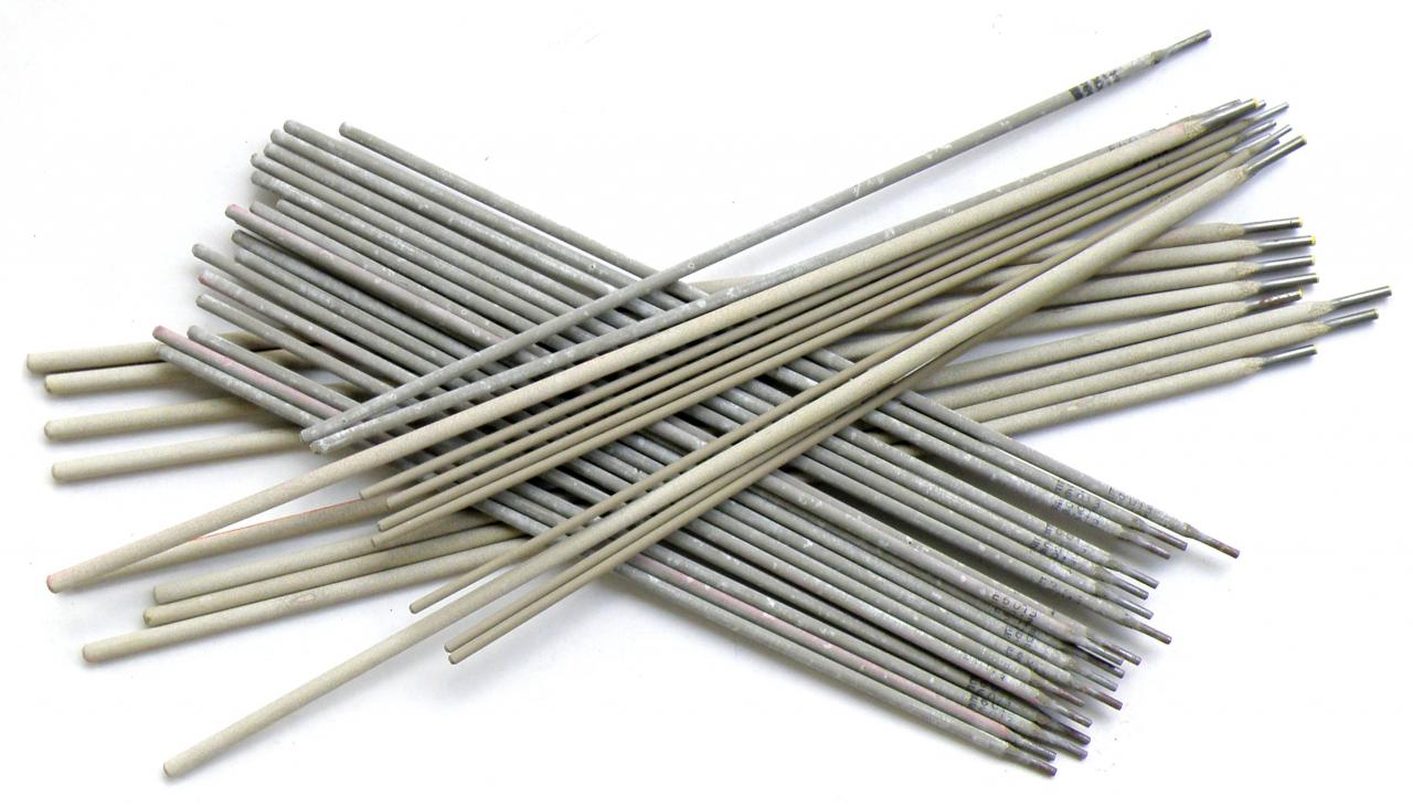 Электроды сварочные ПензаЭлектрод АНО-21 ф2,5 (пачка 1 кг) Электроды сварочные ПензаЭлектрод АНО-21 ф2,5 (пачка 1 кг)