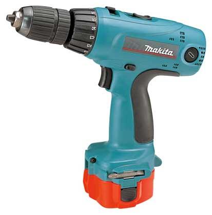 Шуруповерт аккумуляторный Makita 6317DWAE Шуруповерт аккумуляторный Makita 6317DWAE