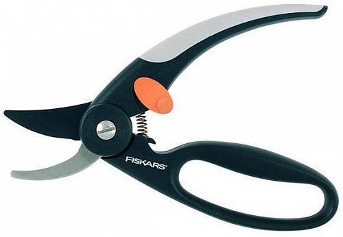 Секатор плоскостной с защитой Fiskars 111440/1001534