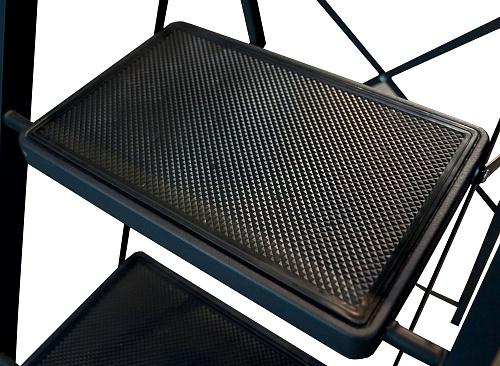 Стремянка стальная Алюмет 2 широкие ступени Хозяюшка МК 802С Стремянка стальная Алюмет 2 широкие ступени Хозяюшка МК 802С