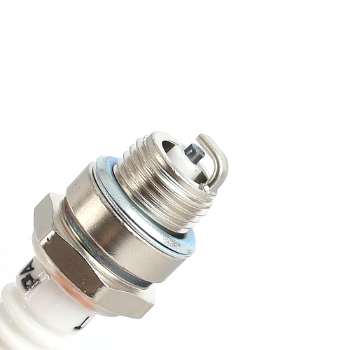 Свеча зажигания PATRIOT L7T для культиватора, снегоуборщик Patriot 841102210